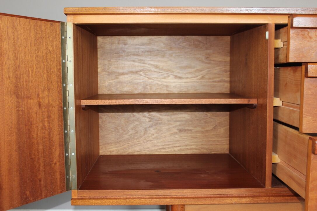 Vintage Scandinavian style teak line by Austinsuite 60s