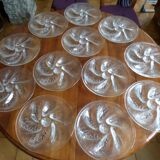 Set of 12 vintage 70s Arcoroc oyster plates