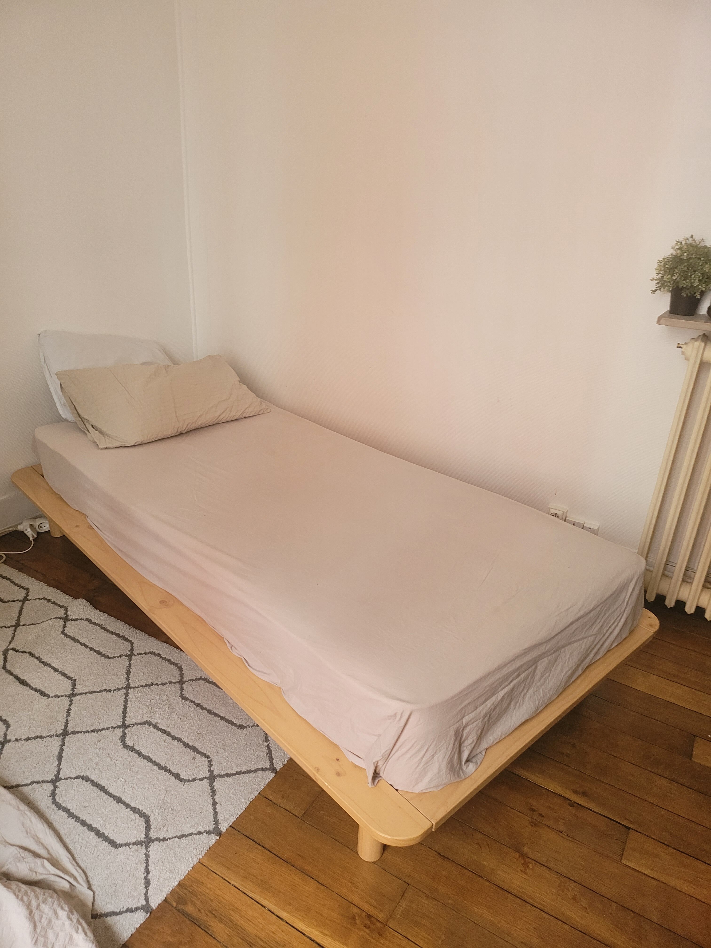 Lit Kano 1 place Made.com