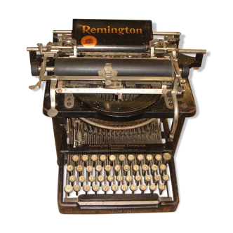 Typewriter Remington USA of 1920