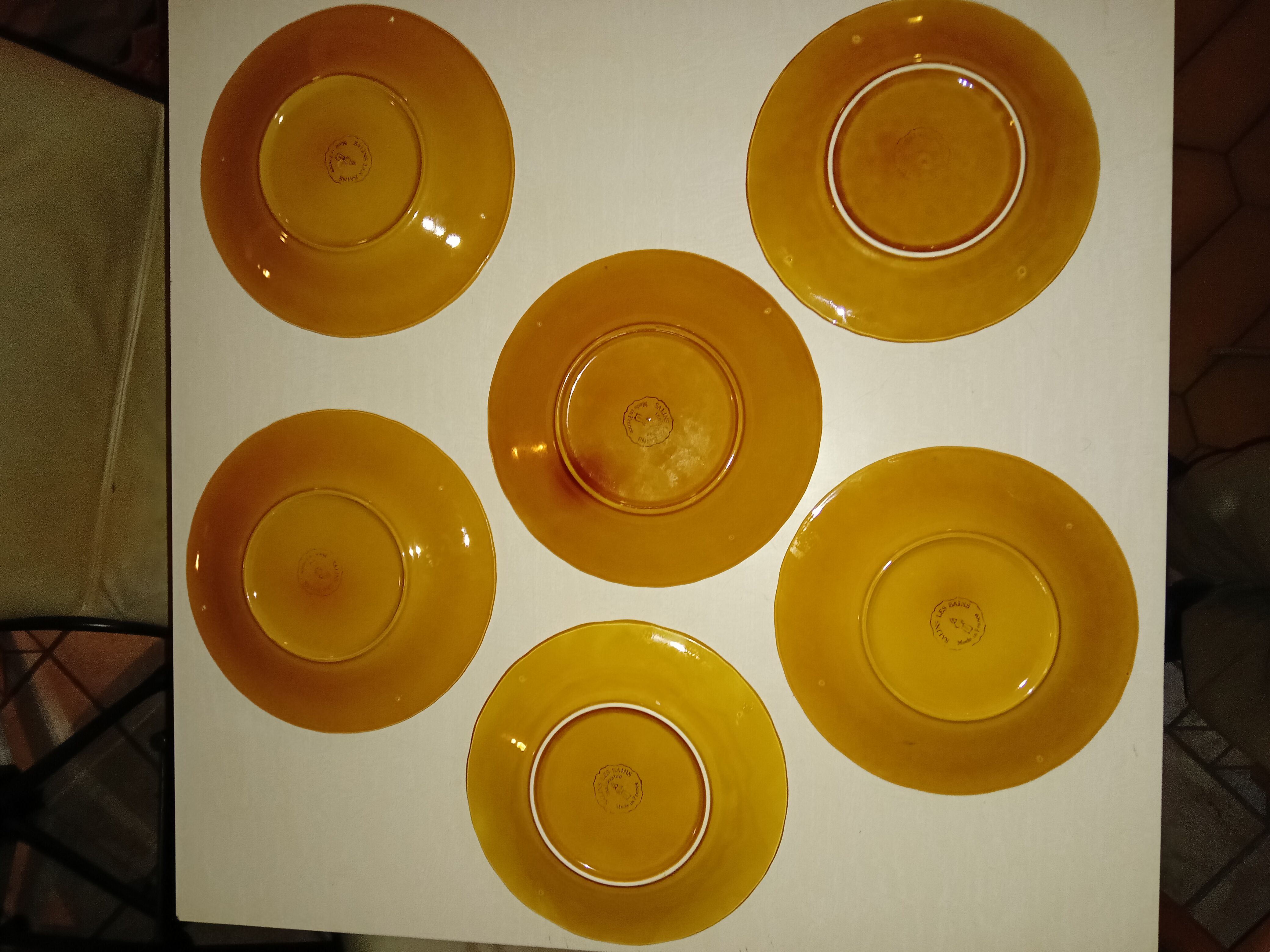 Six slurry dessert plates