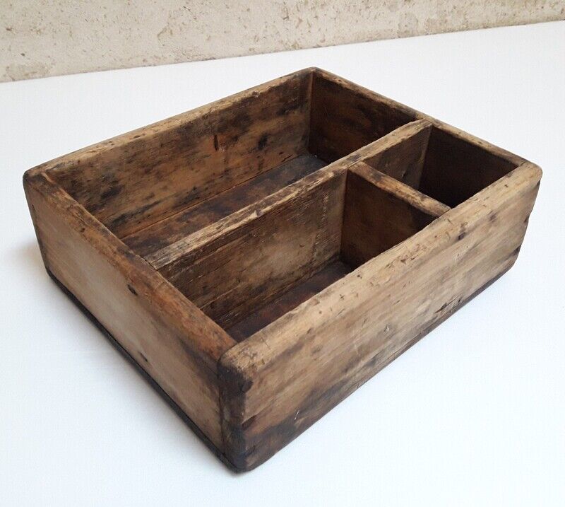 Wooden box workshop with compartments 27x22,7cm