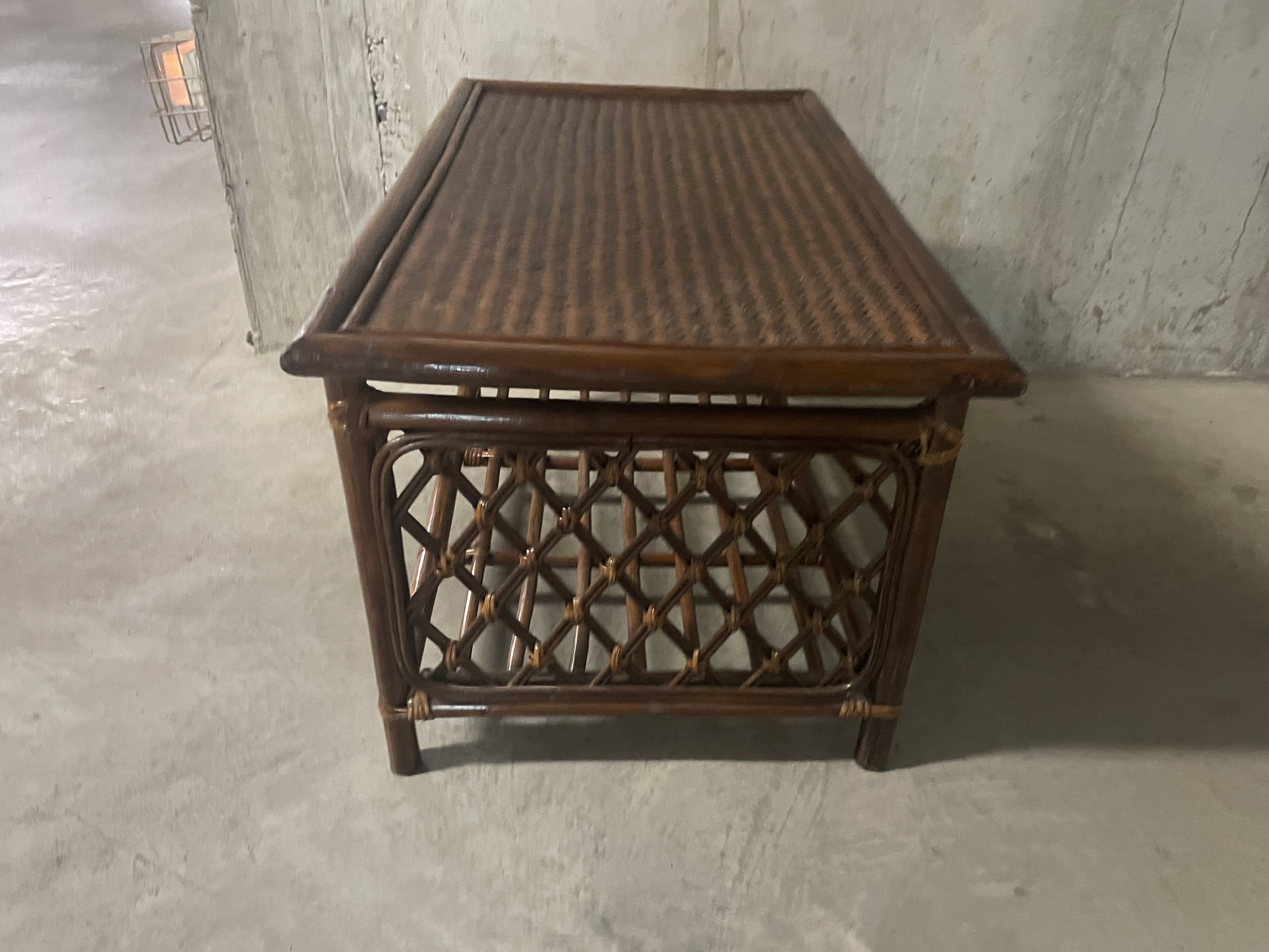 Table basse en rotin, années 70
