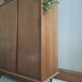 Wardrobe, compass feet