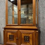 magnificent Art Deco period bookcase in light walnut circa 1930-1940