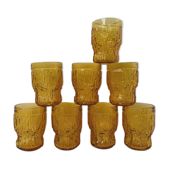 8 vintage glasses