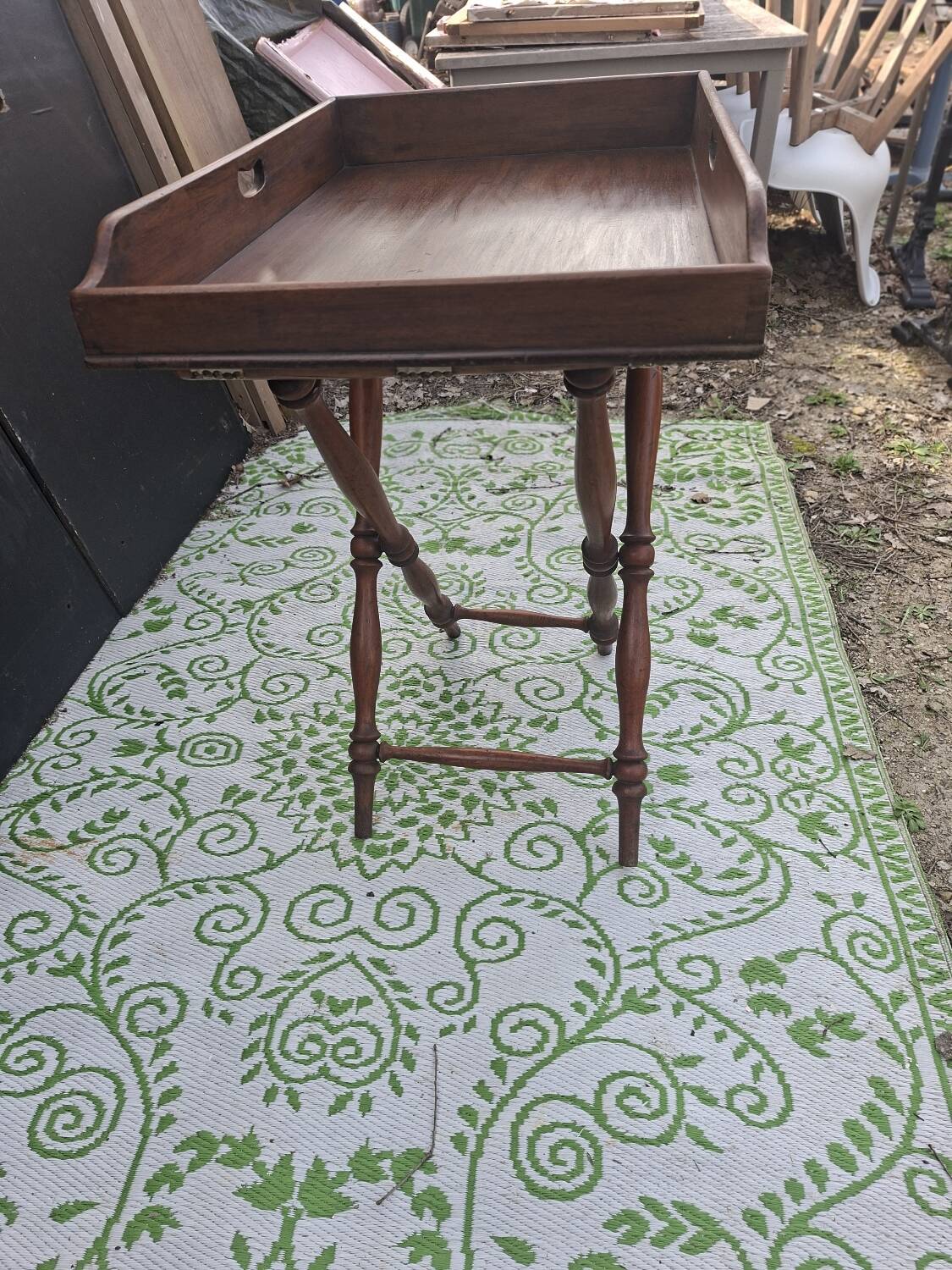 Folding dessert table