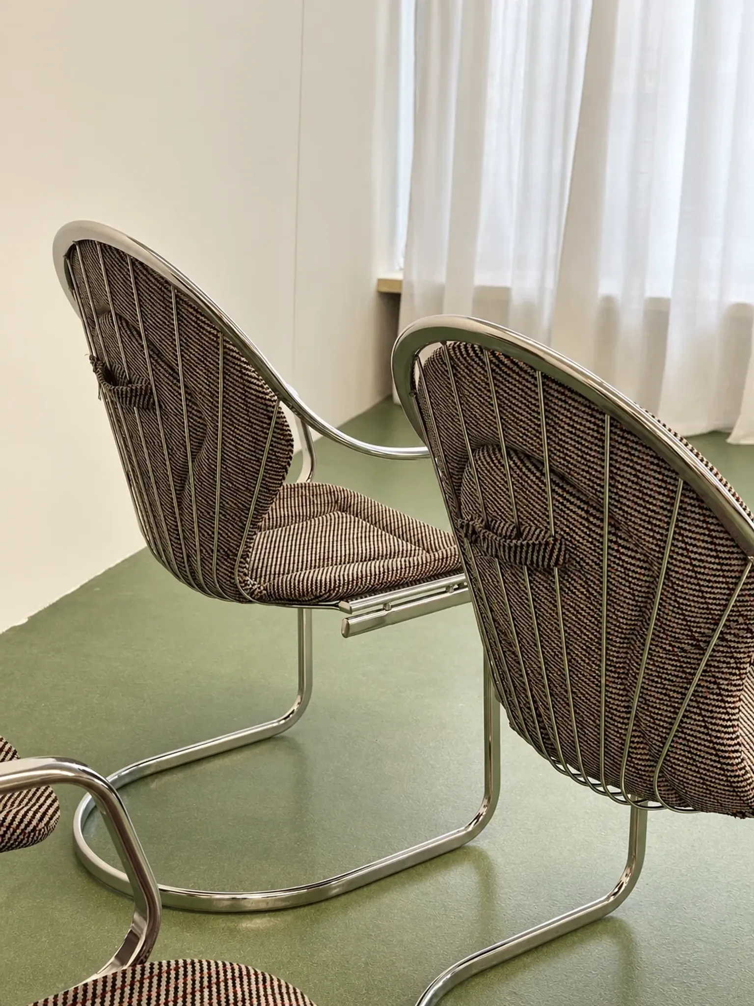 Set of four chrome cantilever dining chairs, 1970s