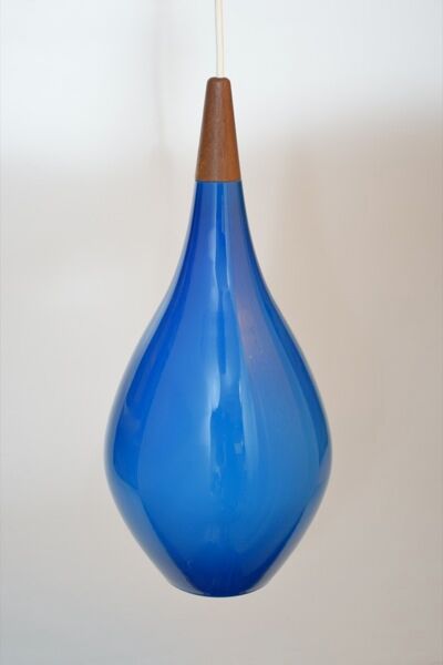 Holmegaard pendant lamp large model in blue blown glass and teak, Denmark, Poulsen