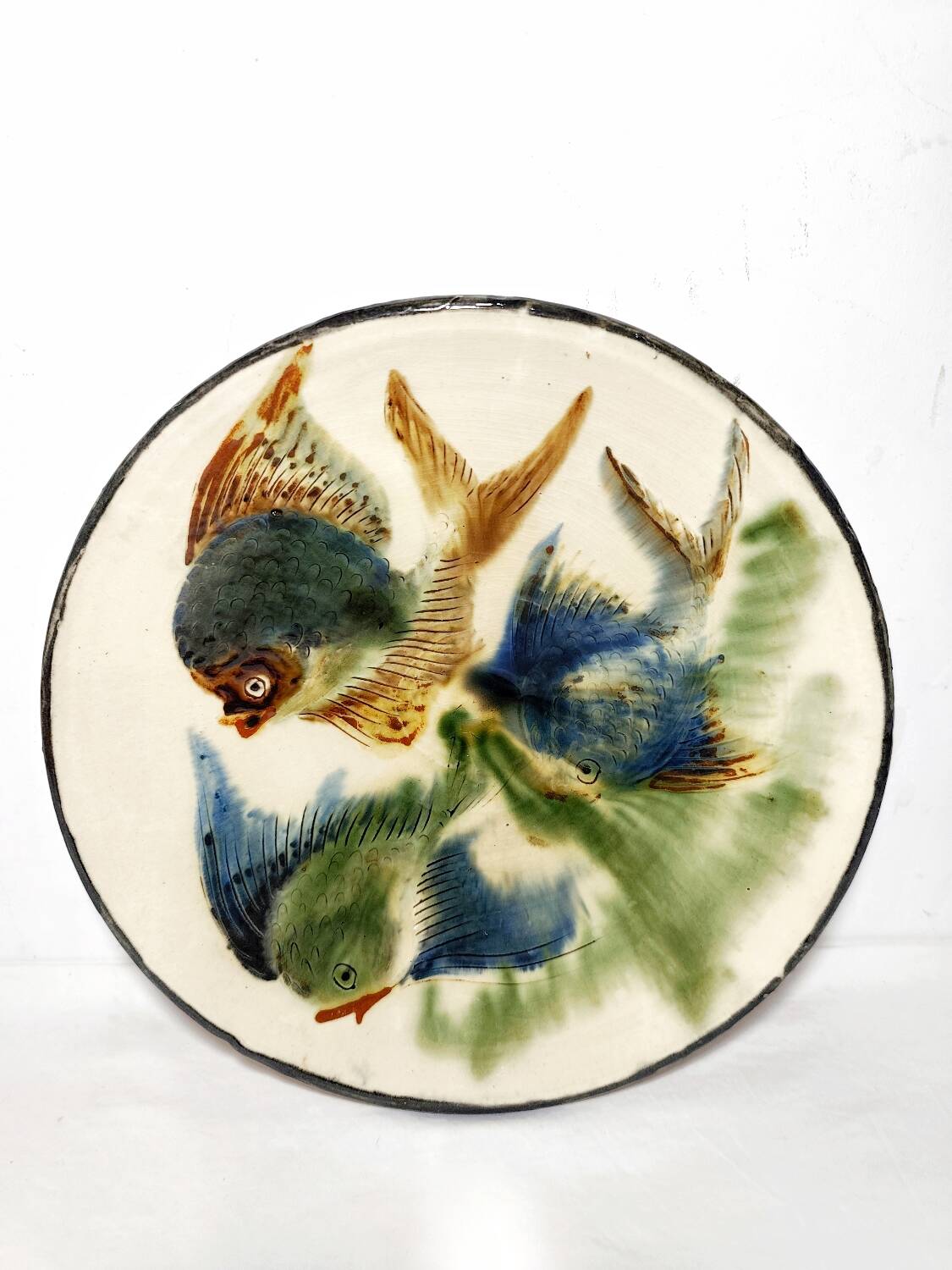 Plato de cerámica "Puigdemont".  España, 1970s.