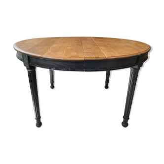 Renovated table, expandable 4/10 covered
