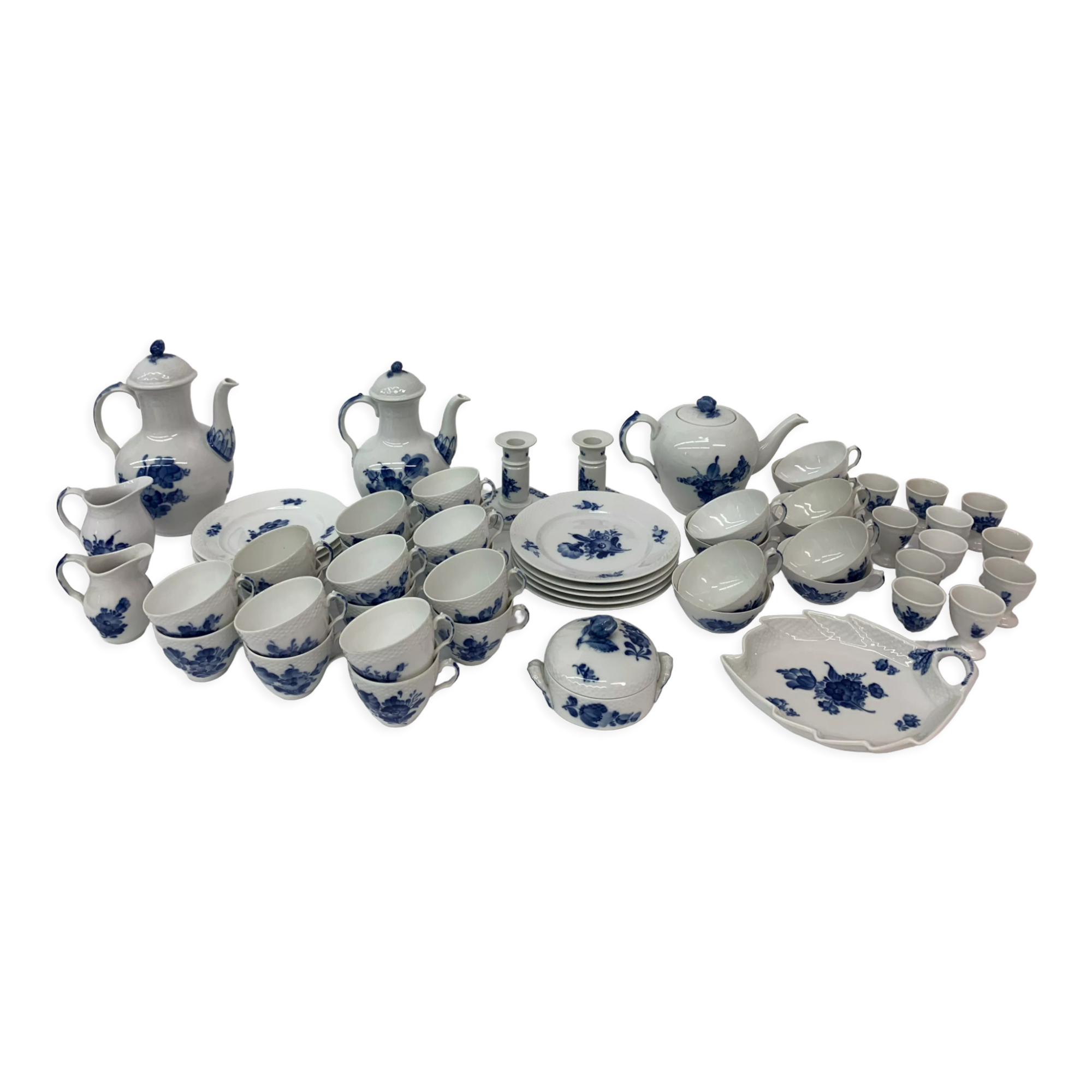 Set of Royal Copenhagen blue flower braided crockery