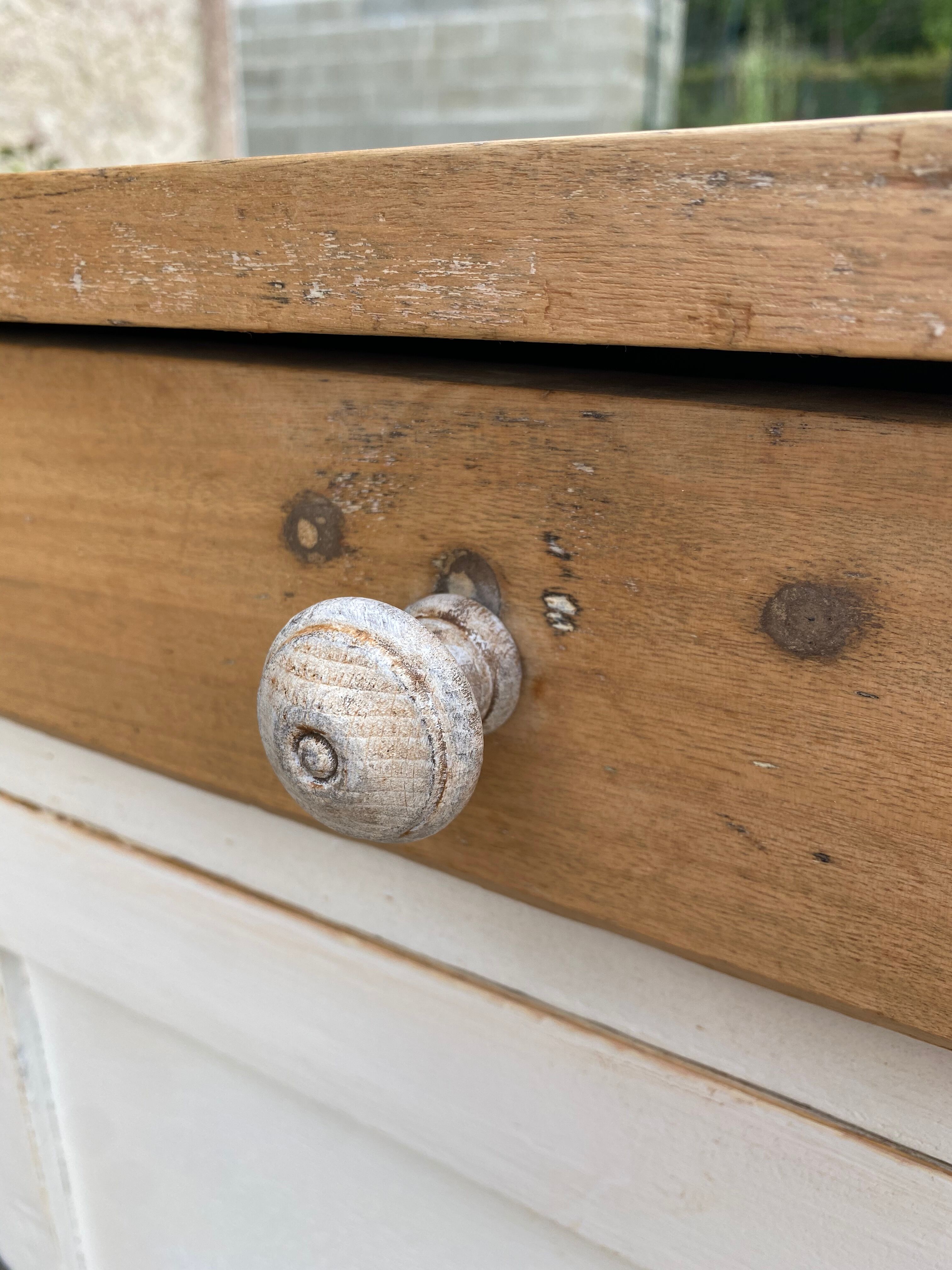 Parisian buffet patinated