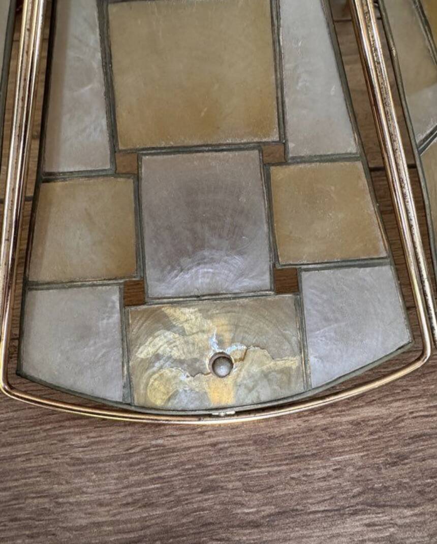 Lustre luminaire nacre vitrail laiton vintage