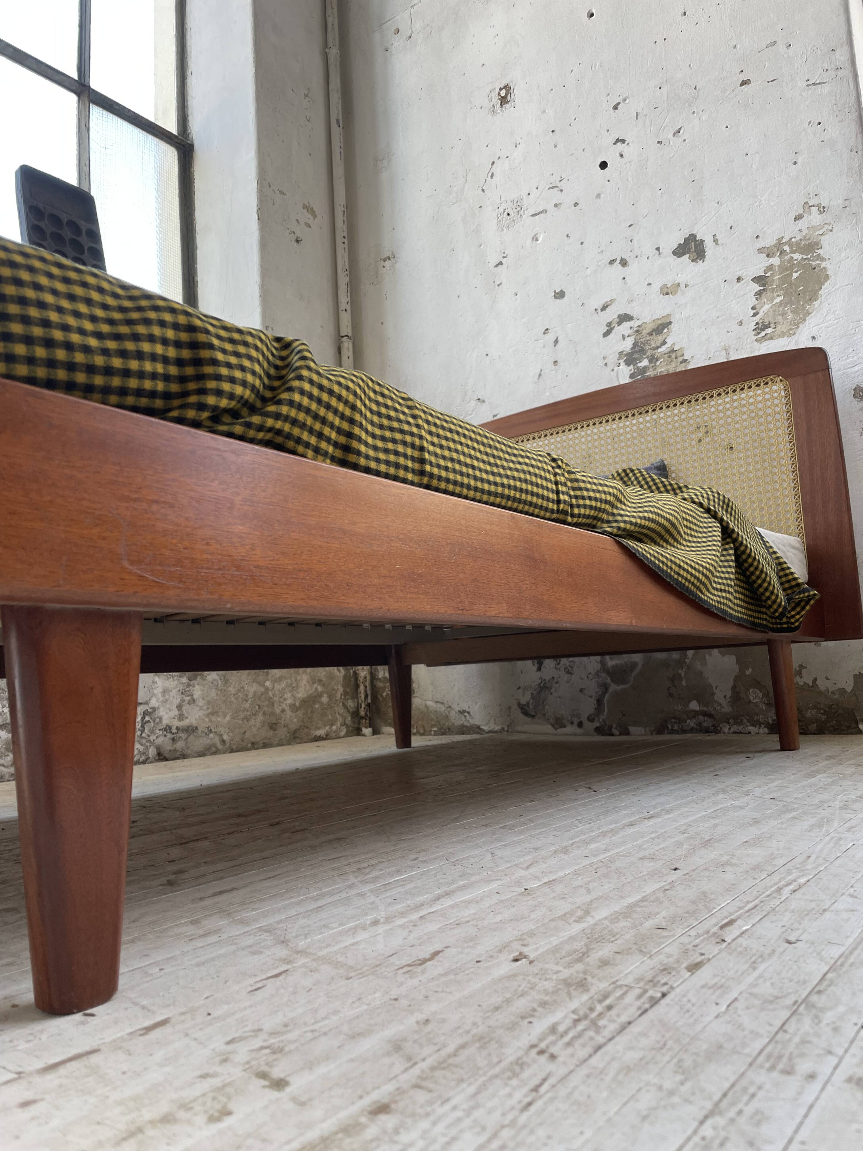 Lit Roset SNA teck et cannage 1 place