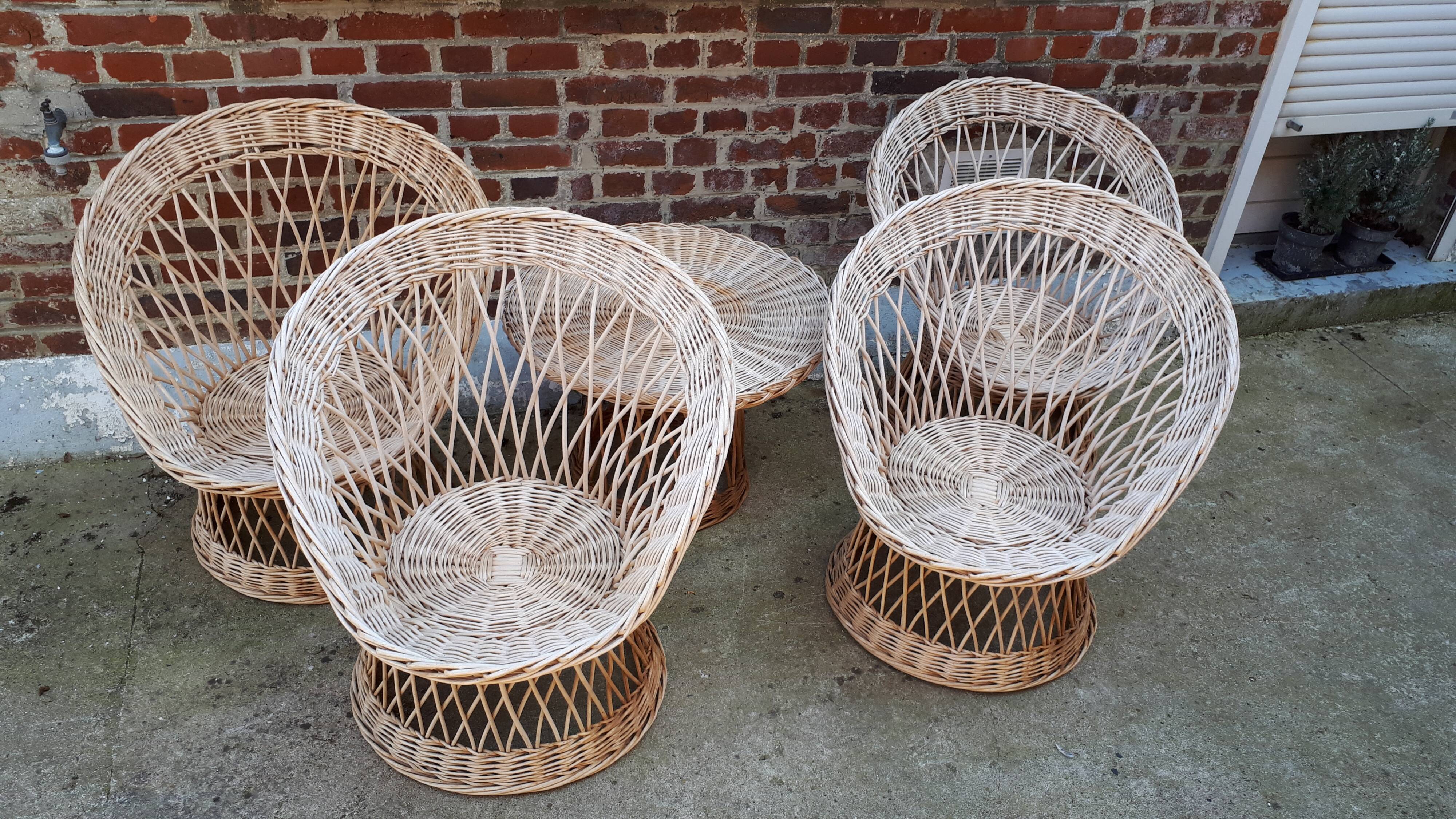 Living room 5 pieces vintage rattan