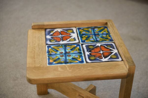 Paire de chevets/tables d’appoint par Guillerme et Chambron et céramique par Danikowski 1950’s