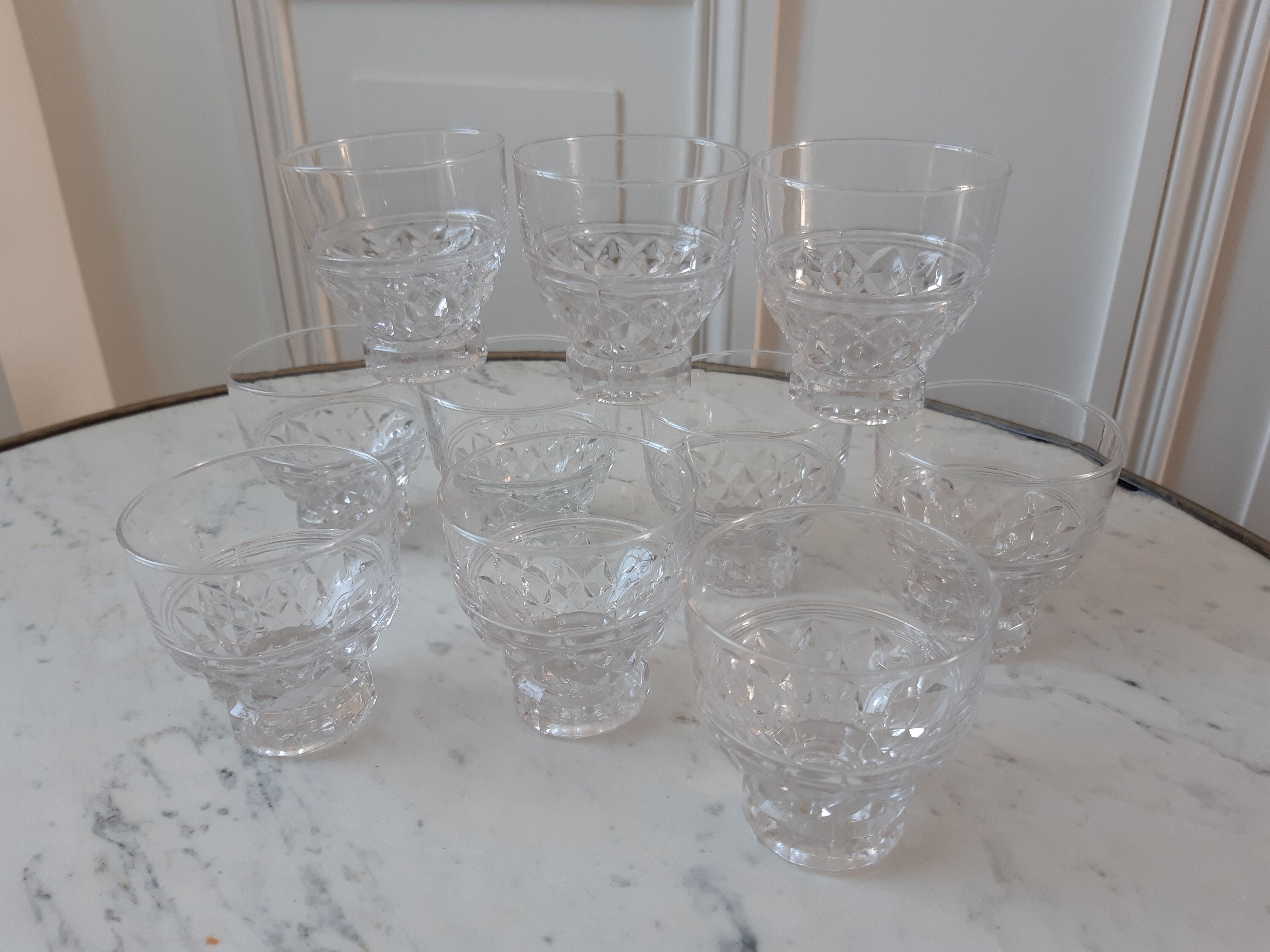 Lot of 10 crystal glasses aperitif