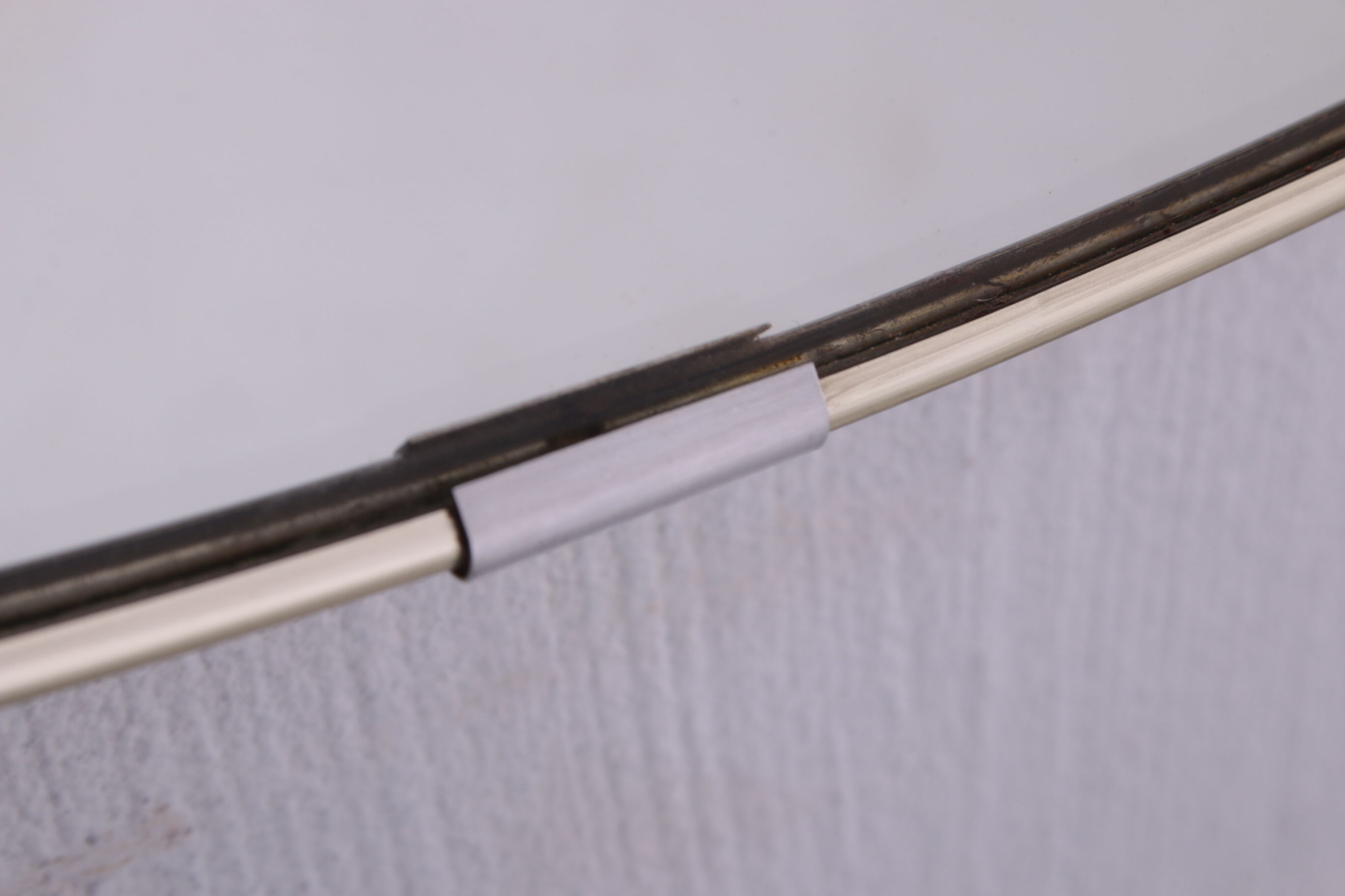 Miroir mural vintage avec bord doré, années 1960