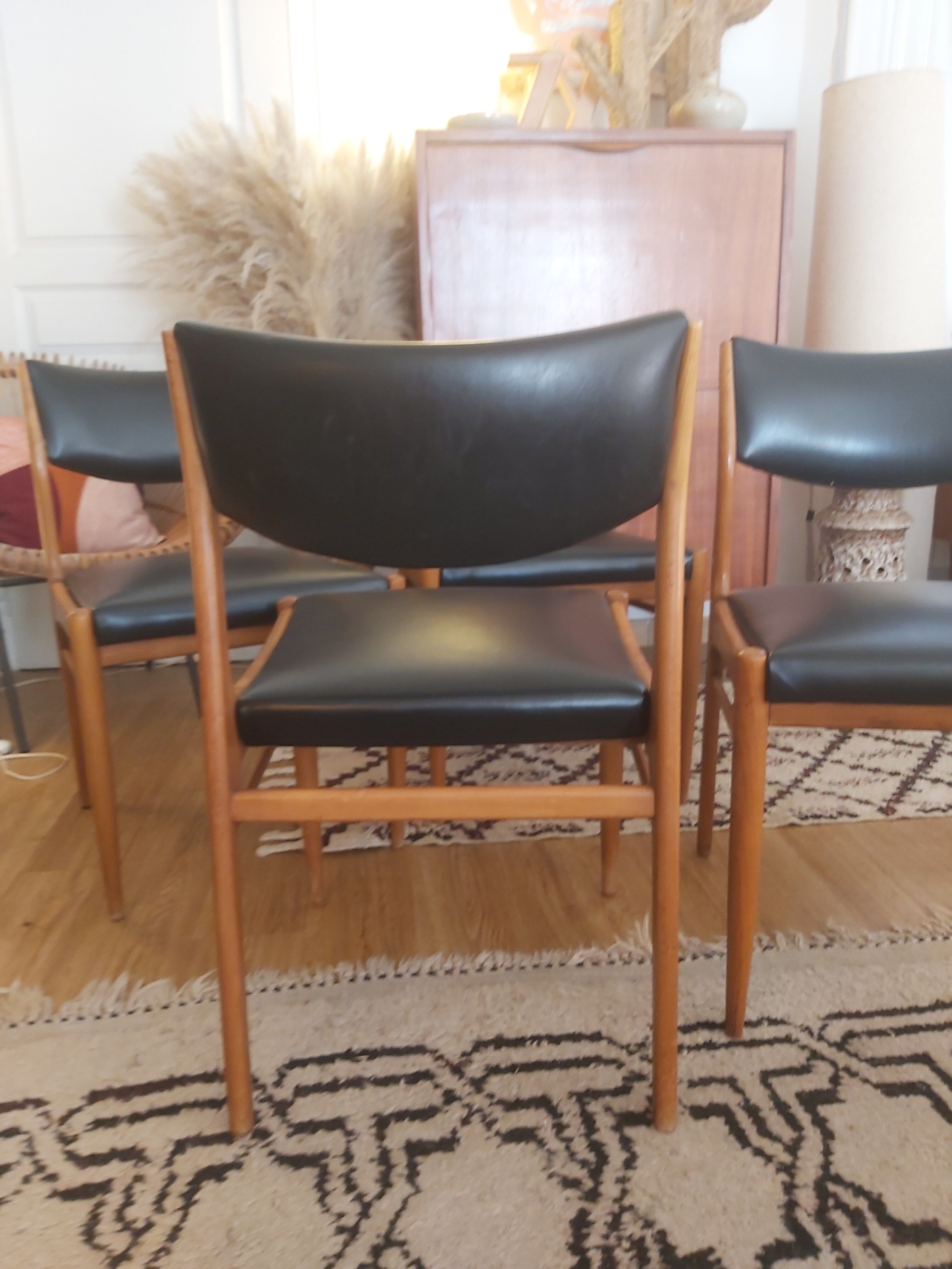 Series of 4 chairs in teak and vintage skai