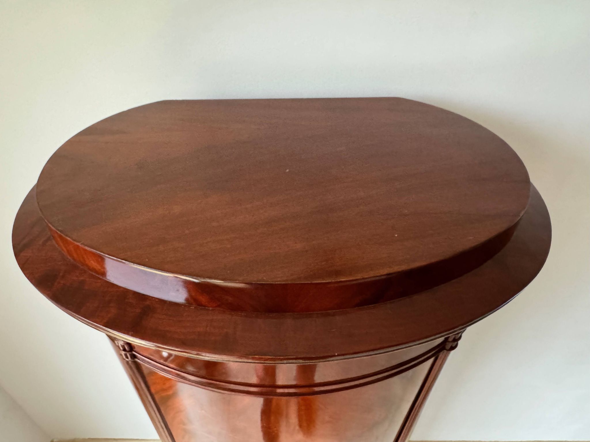 Somno “Column” or Cylindrical Cabinet, in flamed mahogany, Copenhagen, 1830-1840