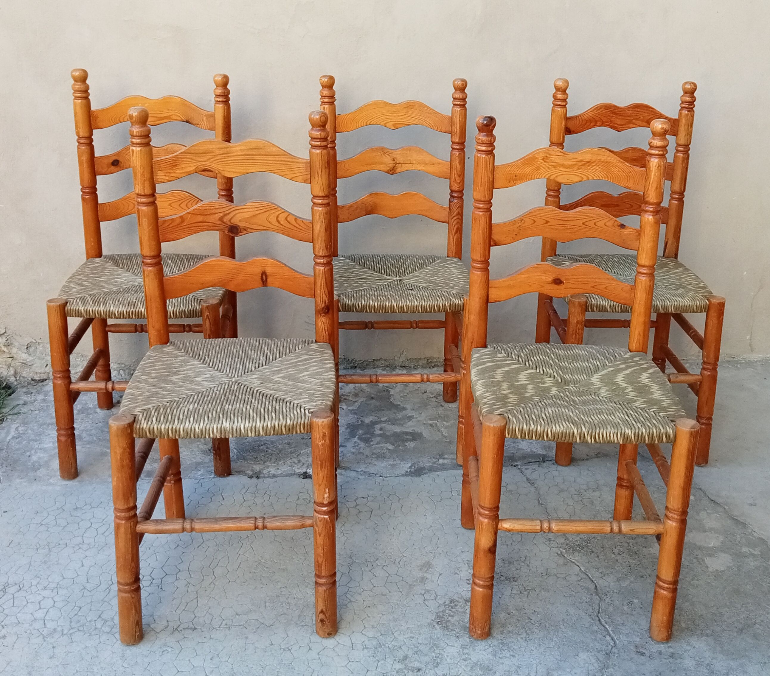 Lot de 5 chaises paillées vintage style espagnol