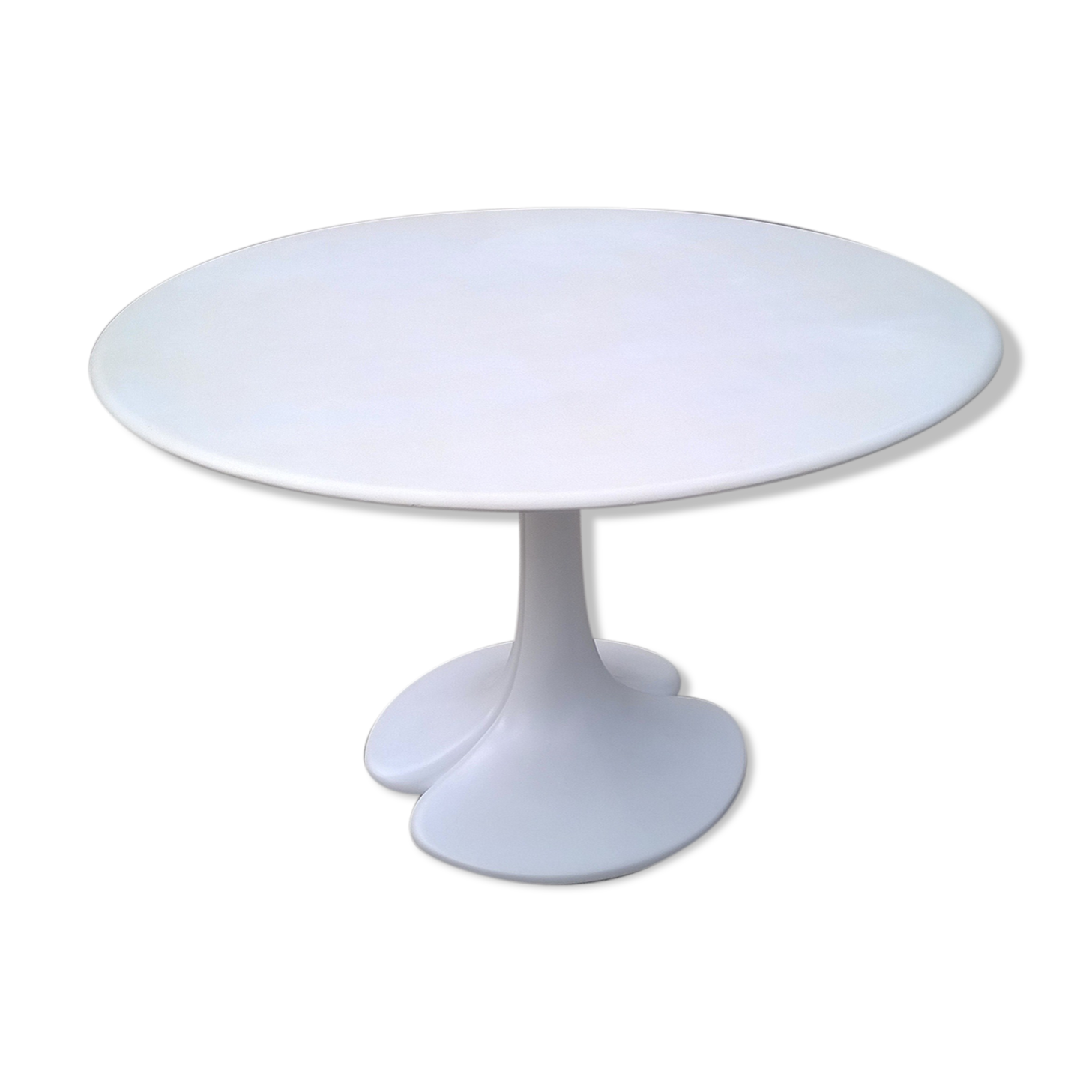 Tulip table