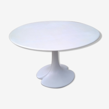 Table tulipe