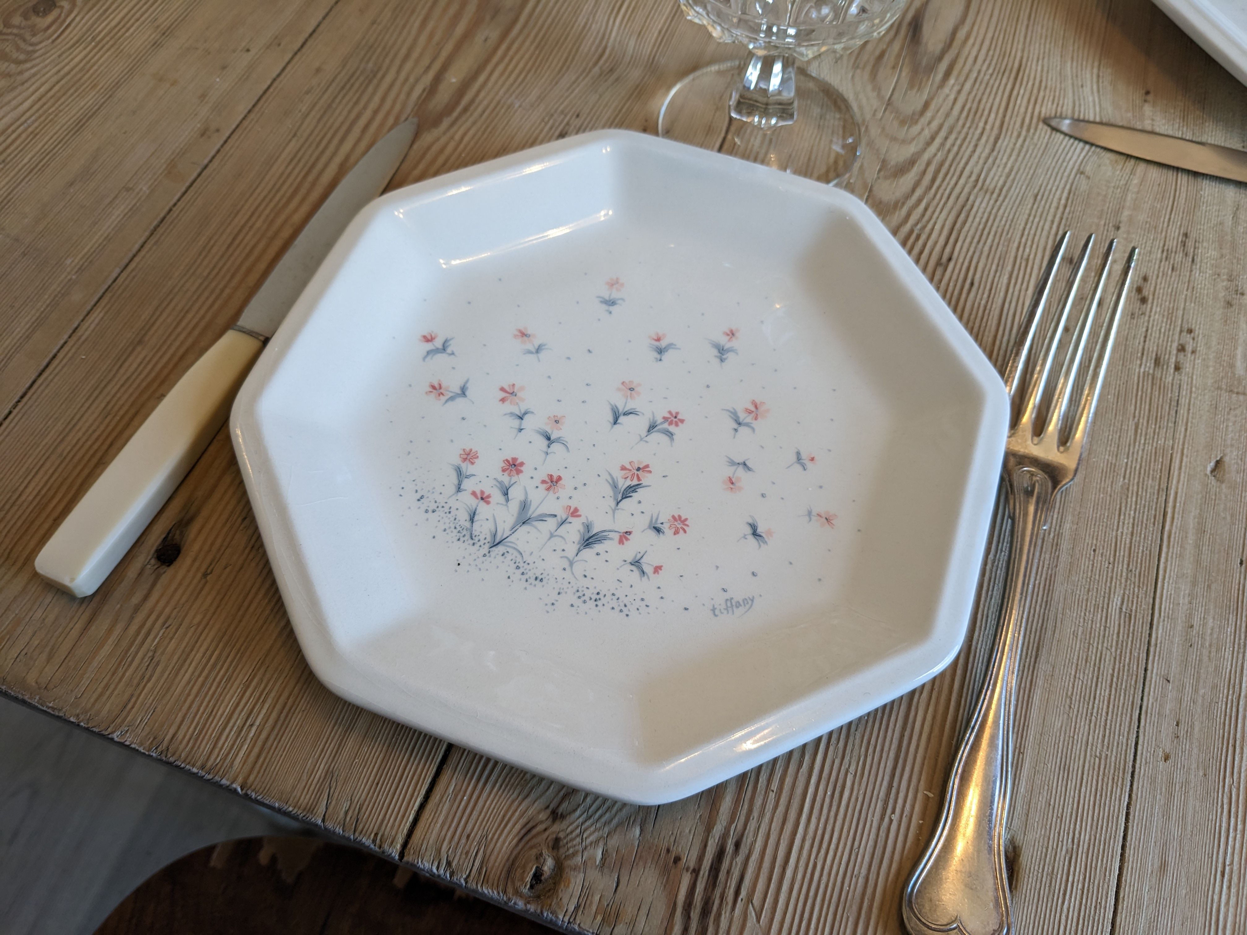 Set of 7 flat plates dessert starter signed from Tiffany Italy