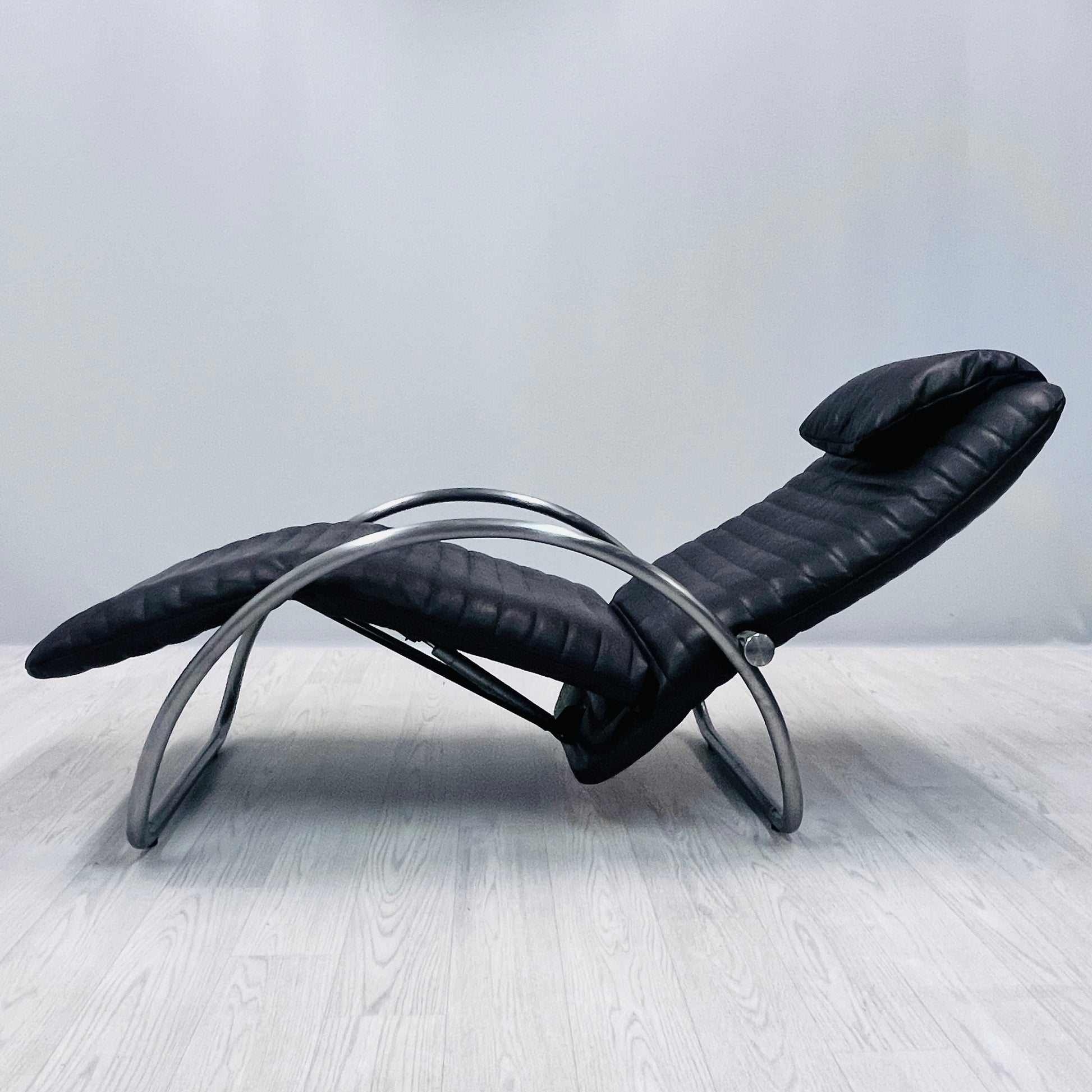 Leather lounge chair