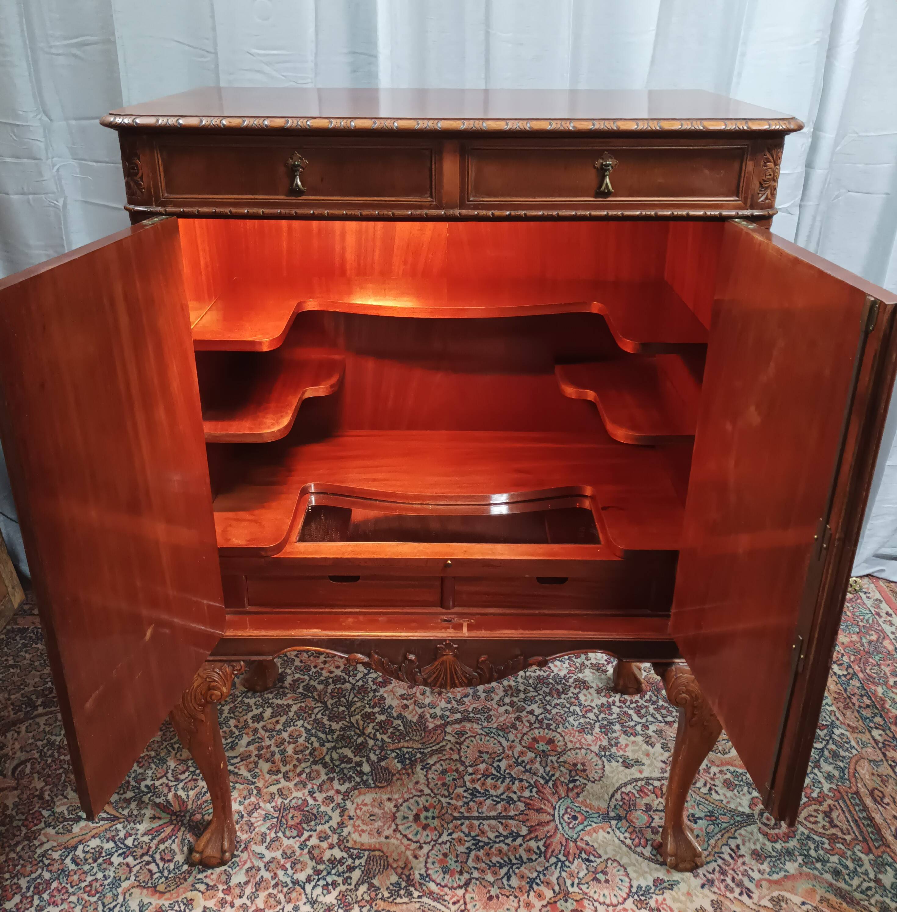 Chippendale mahogany bar cabinet Maison Jellinek in Faubourg Saint Antoine Paris
