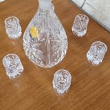 Liquor decanter and 6 glasses