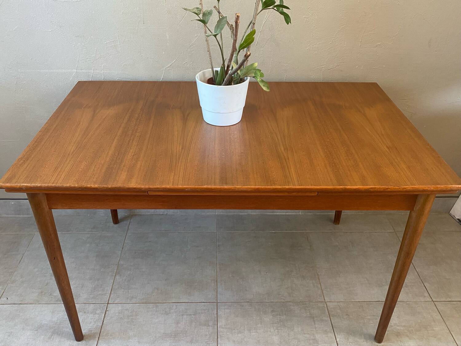 Vintage teak table with extensions
