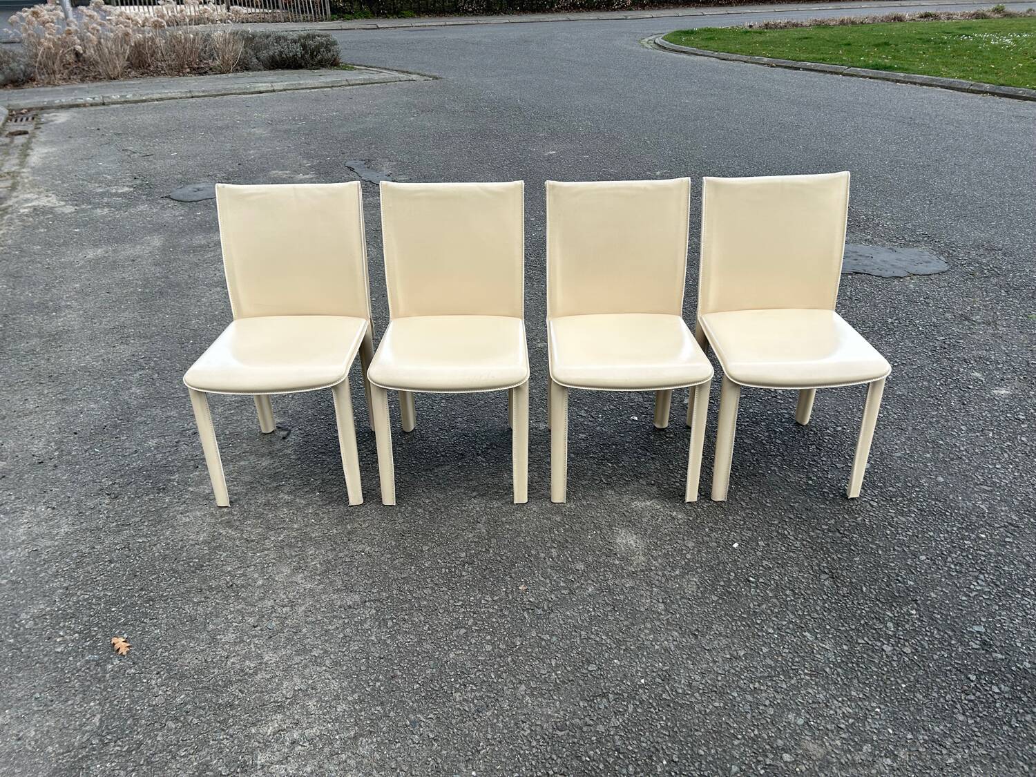 Set of 4 Italian chairs Arper Italy
