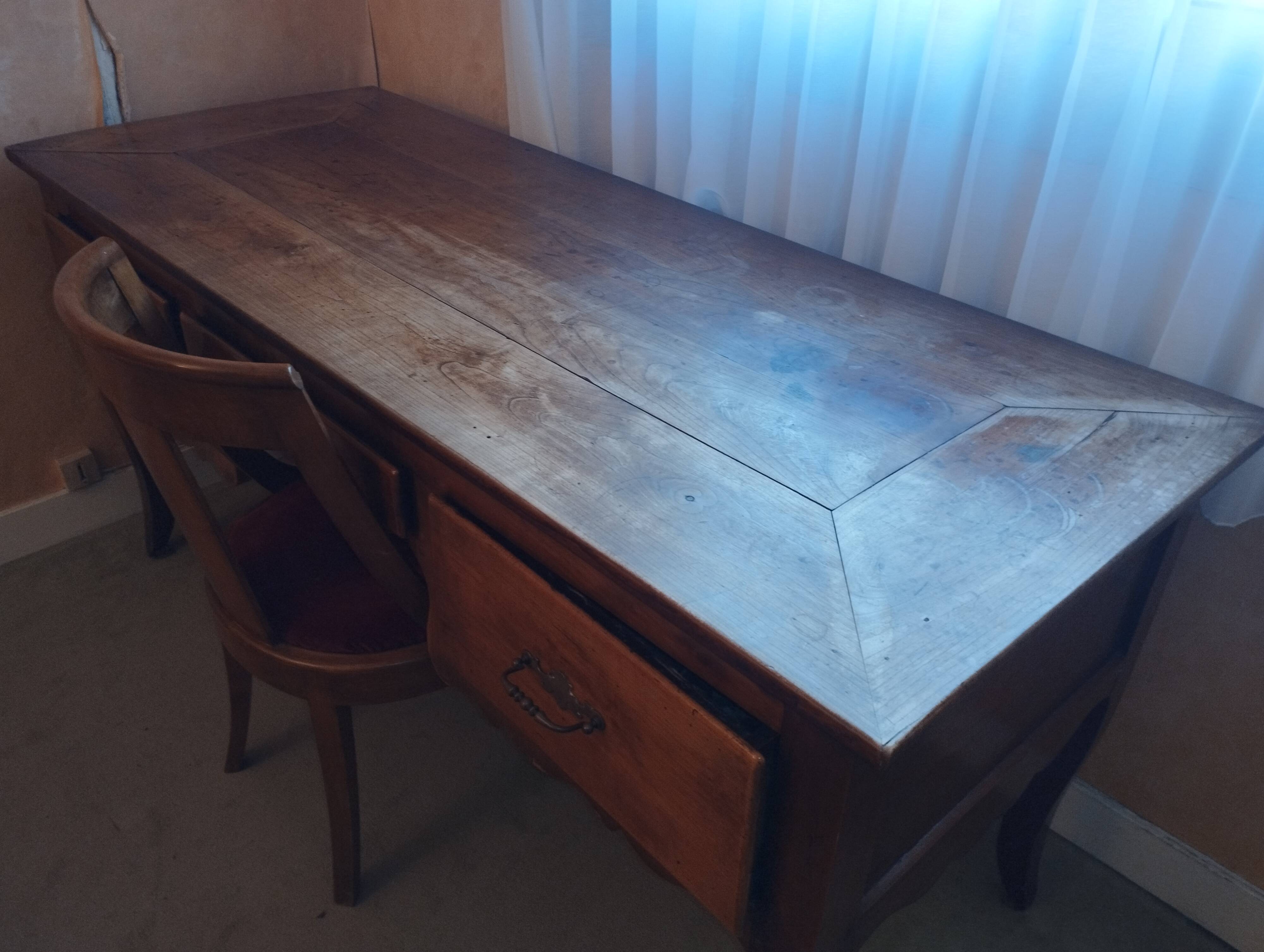 Large Louis XV mid-century desk in solid walnut.