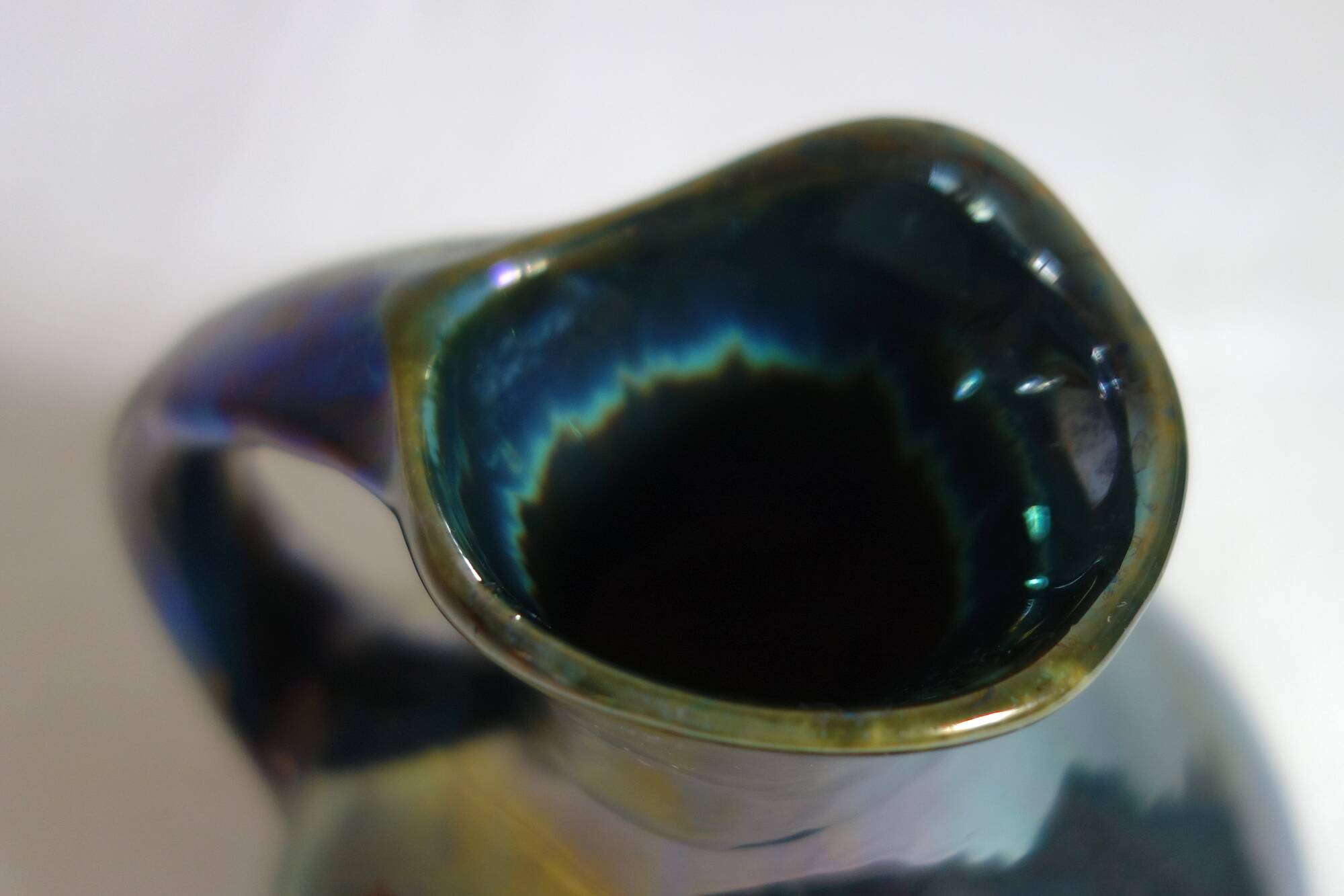 Emaux de vichy cytere iridescent ceramic vase