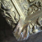 2 antique paintings from the 1700s in golden frame painter De'loste