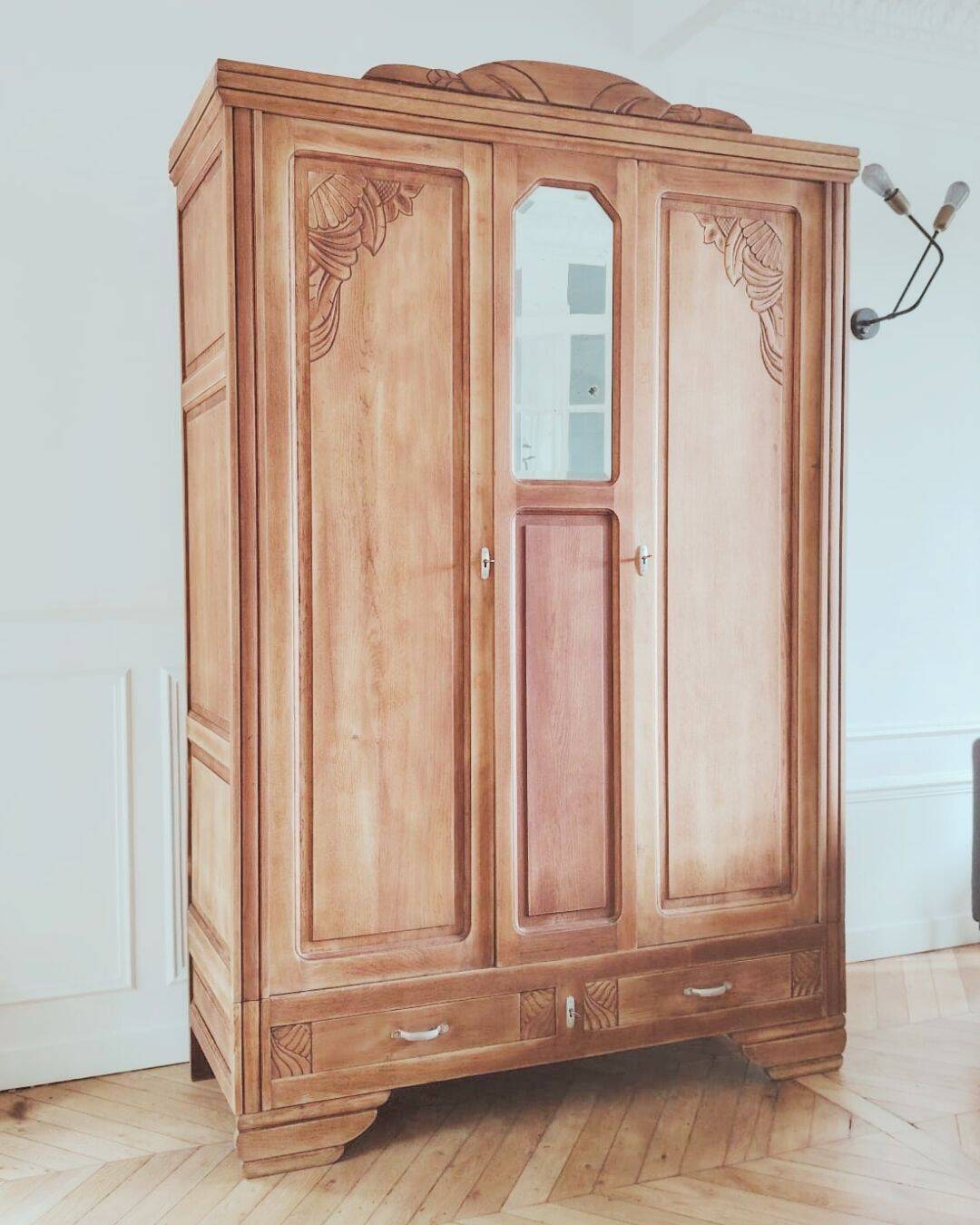 Art Deco carved wood wardrobe with 2 doors and 1 mirror, renovated