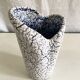 Vase blanc et bleu « fat Lava » années 60