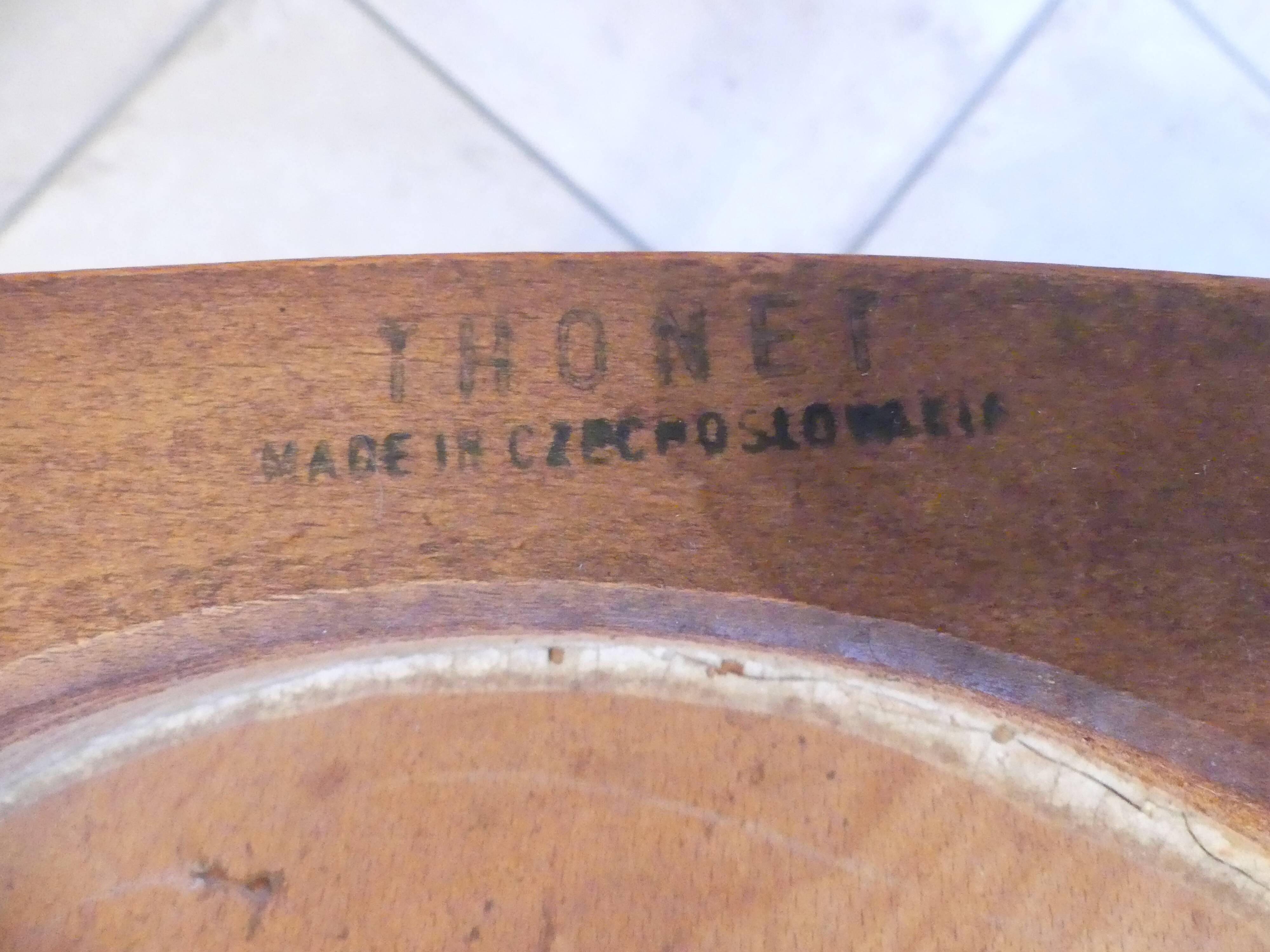 Lot of 4 Thonet chairs