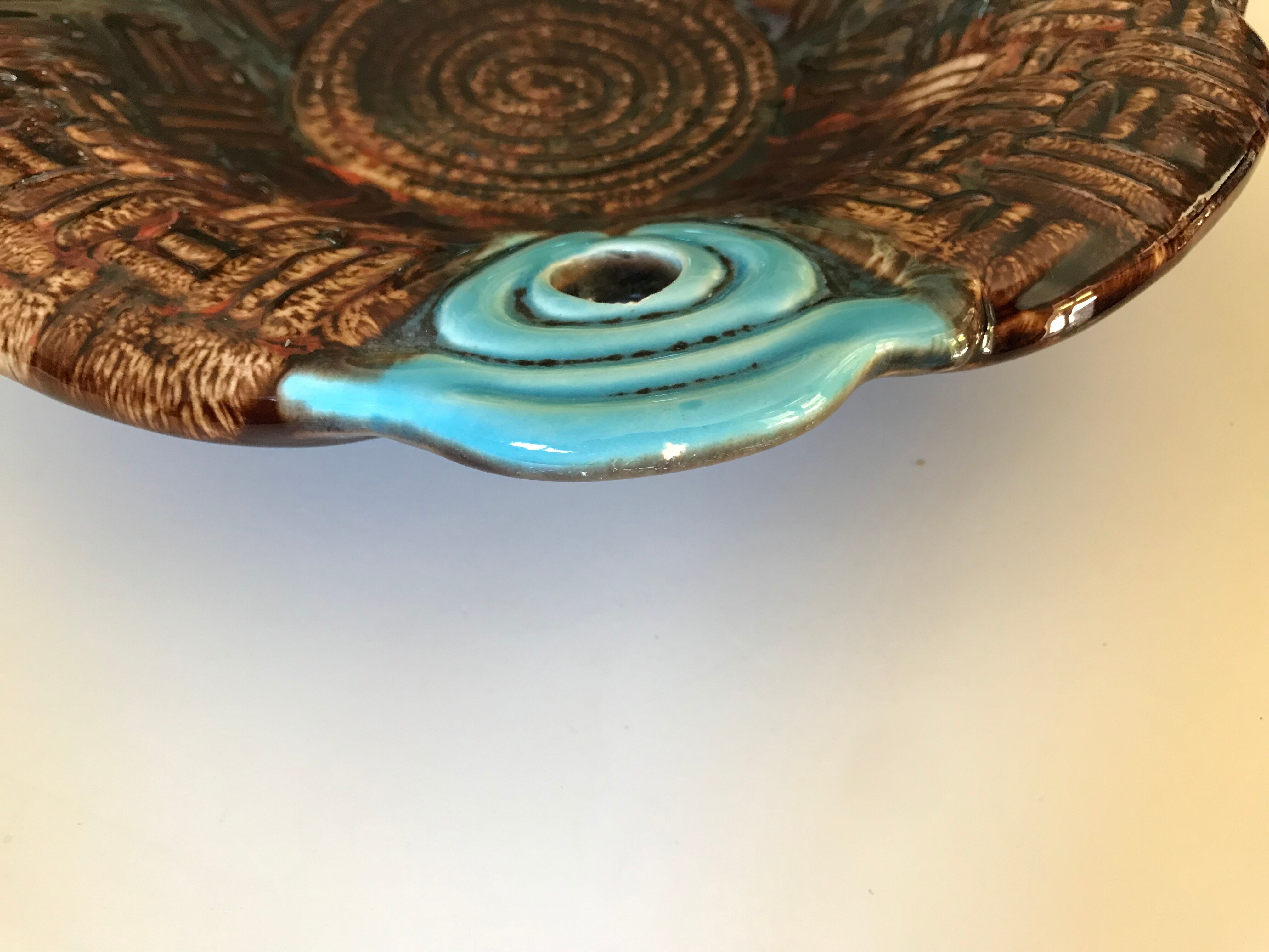 Empty-pocket ceramic cup