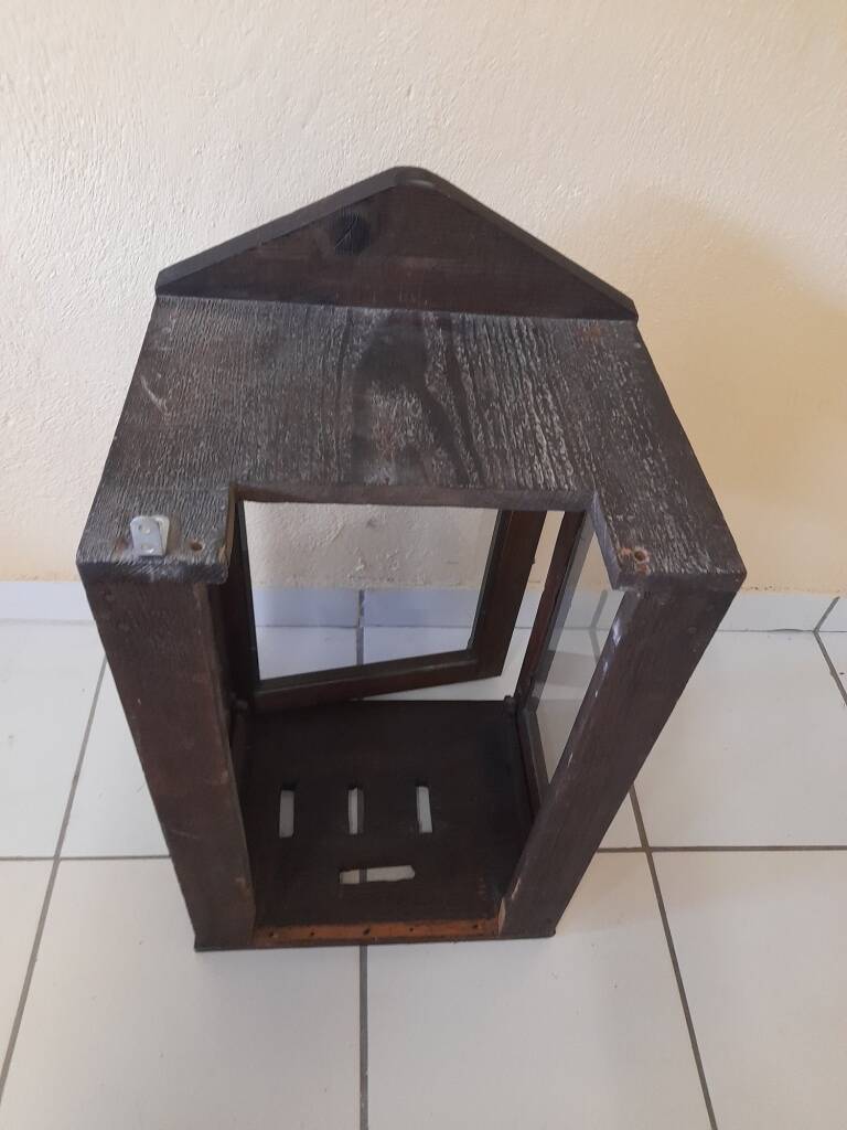 Wall box