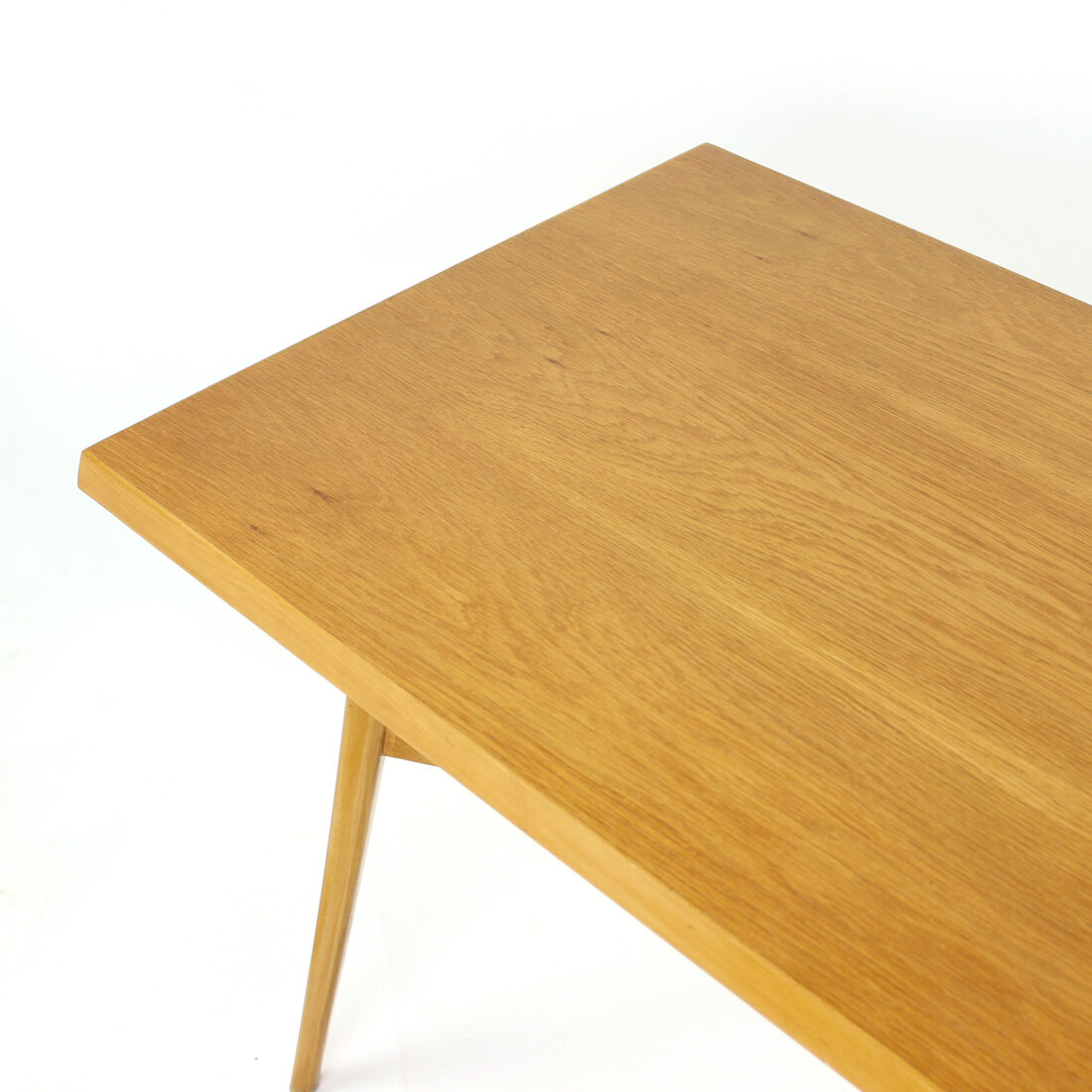 Table basse en chêne, Tchécoslovaquie Années 1960