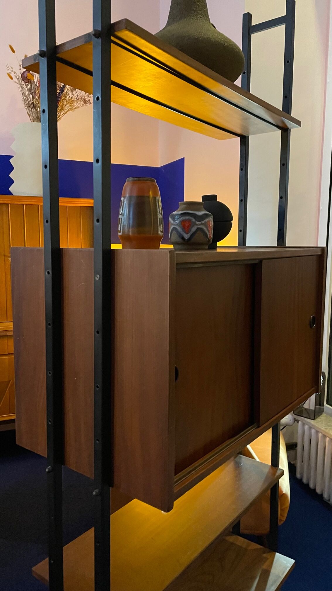 Italian footcase bookcase from the 60s in teak and metal