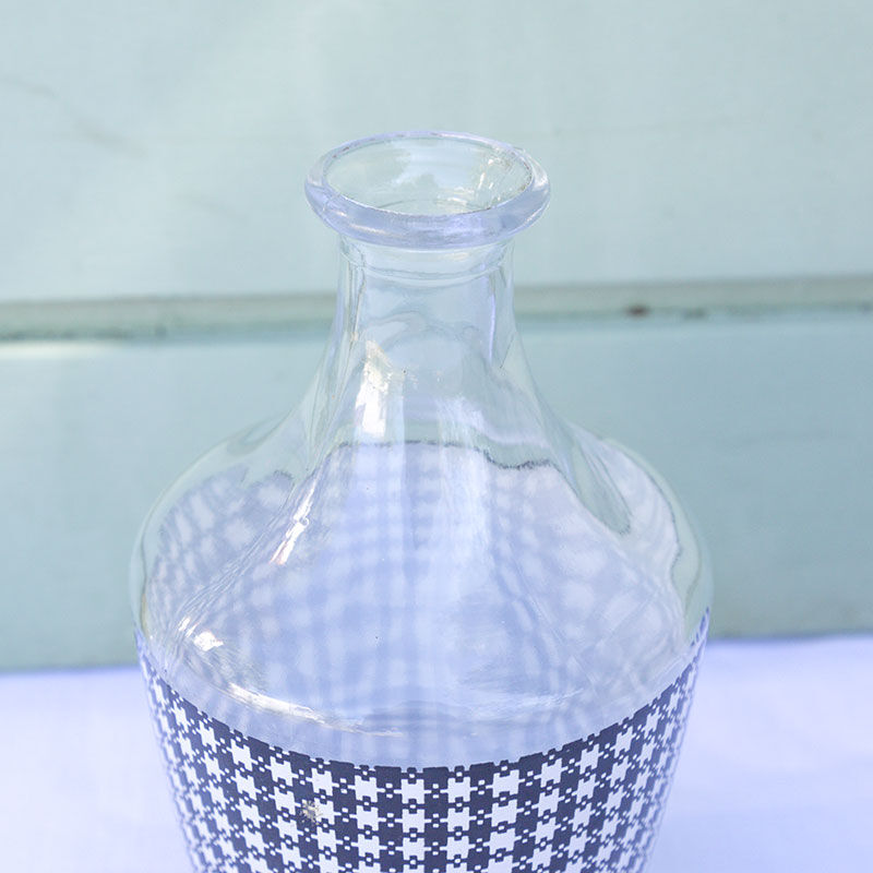 Tartan motif glass carafe