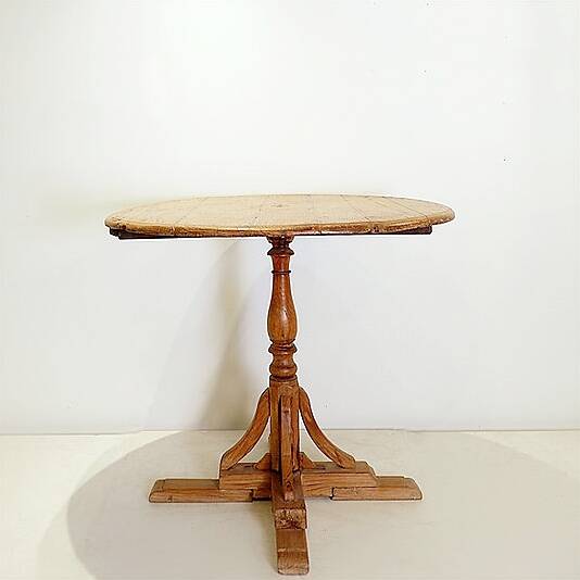 Round Pedestal table Ø 95cm