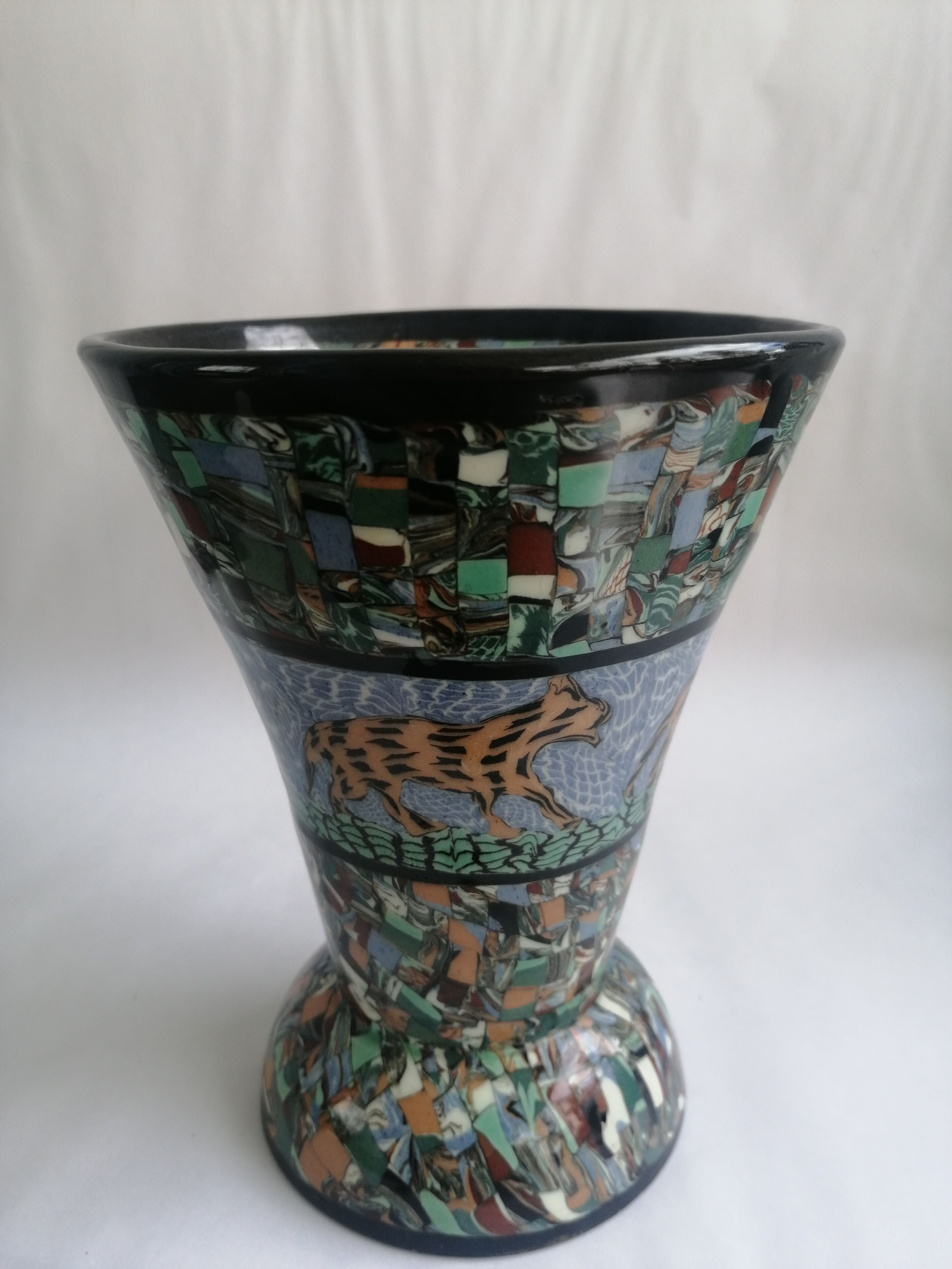 Vase Gerbino decorations wolves