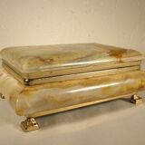 Box in onyx and gilded metal 18 x 13 cm