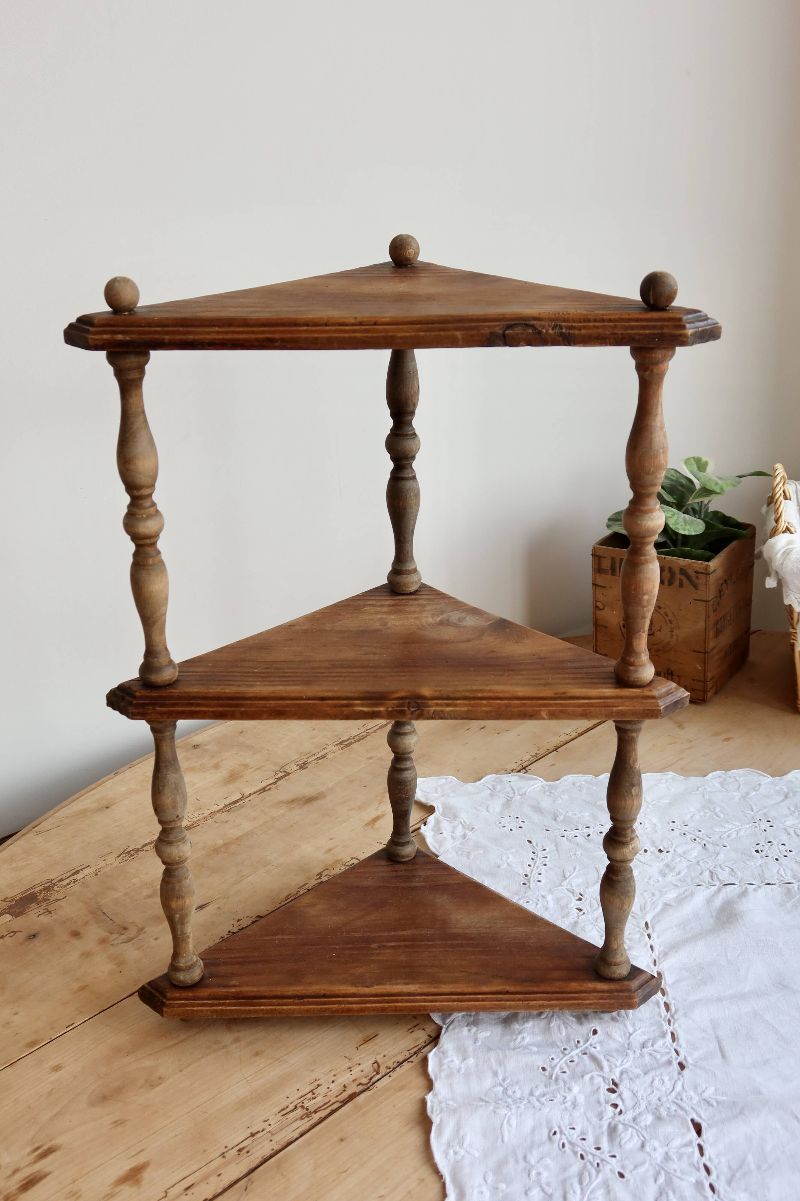 Vintage wooden corner wall shelf with 3 levels – Turned wooden supports