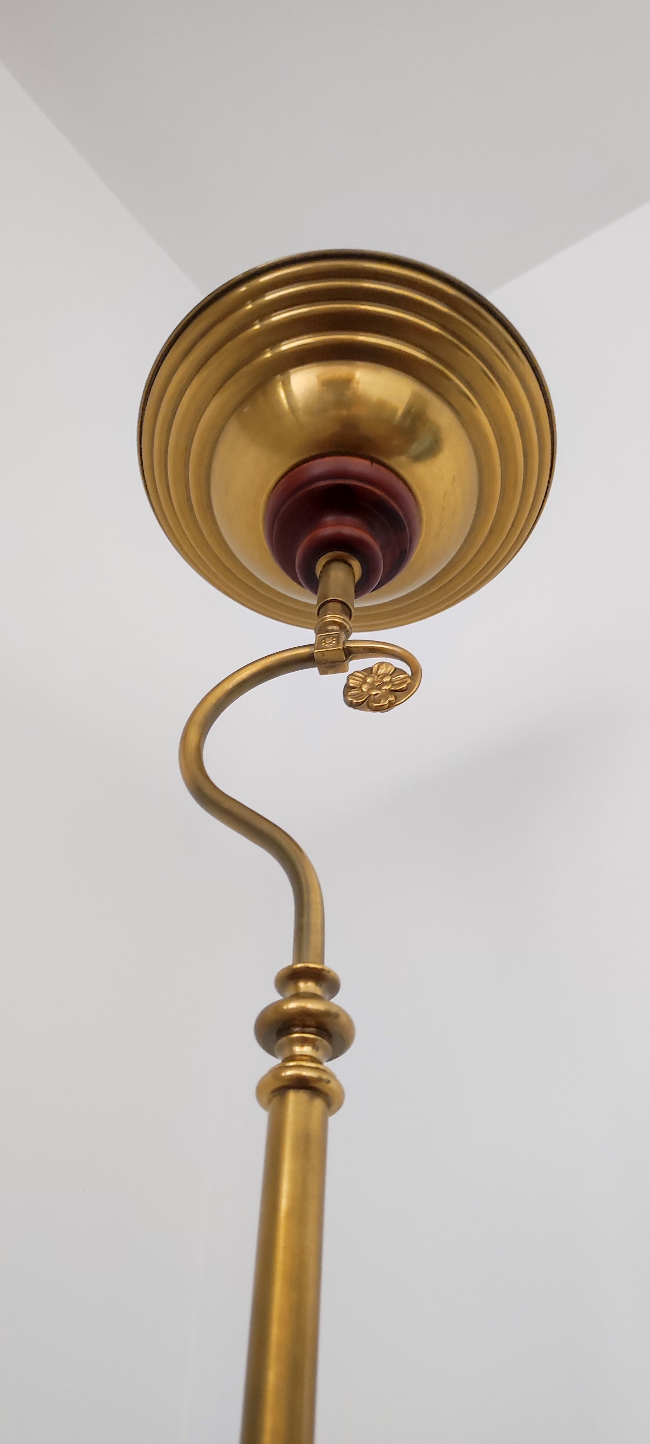 Halogen brass and wood floor lamp